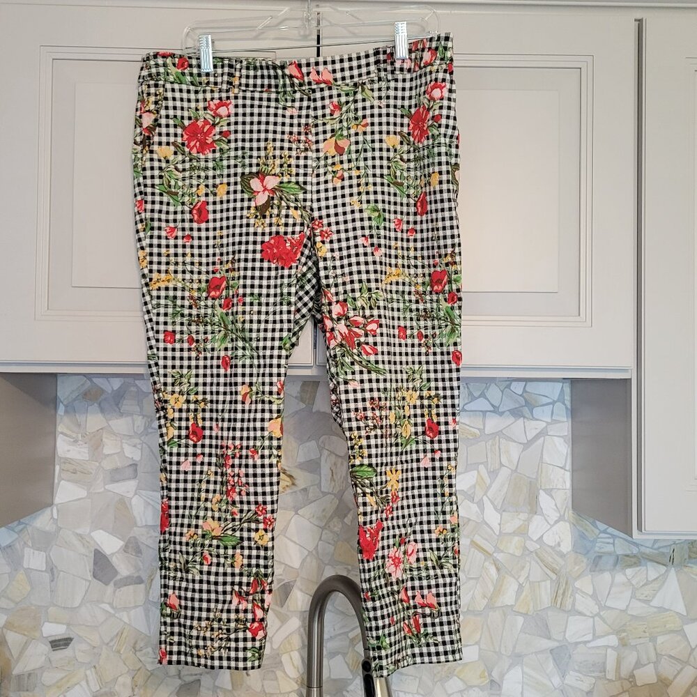 J L Jules & Leopold Ladies/ Women's Slim Ankle Pants Flower on Plaid Background
